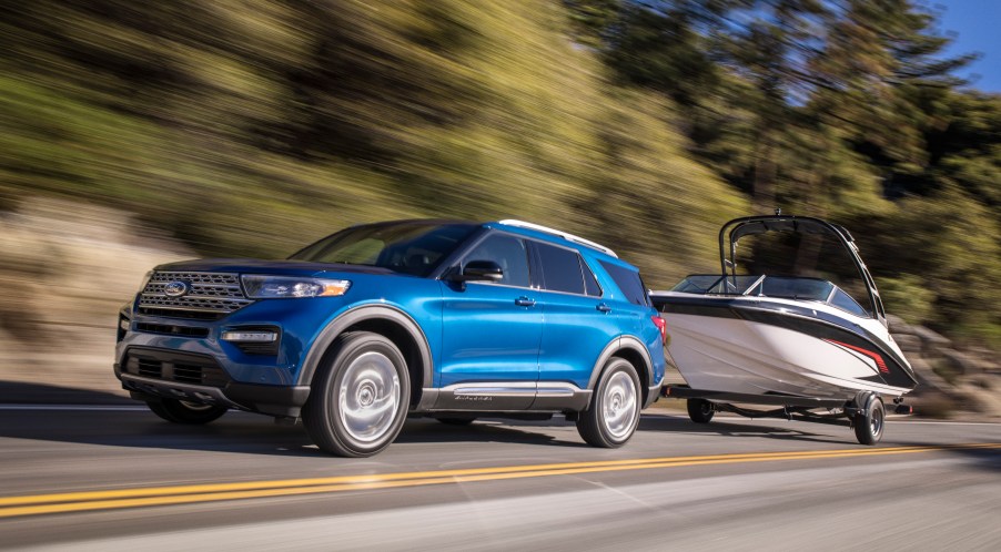 2020 Ford Explorer towing boat