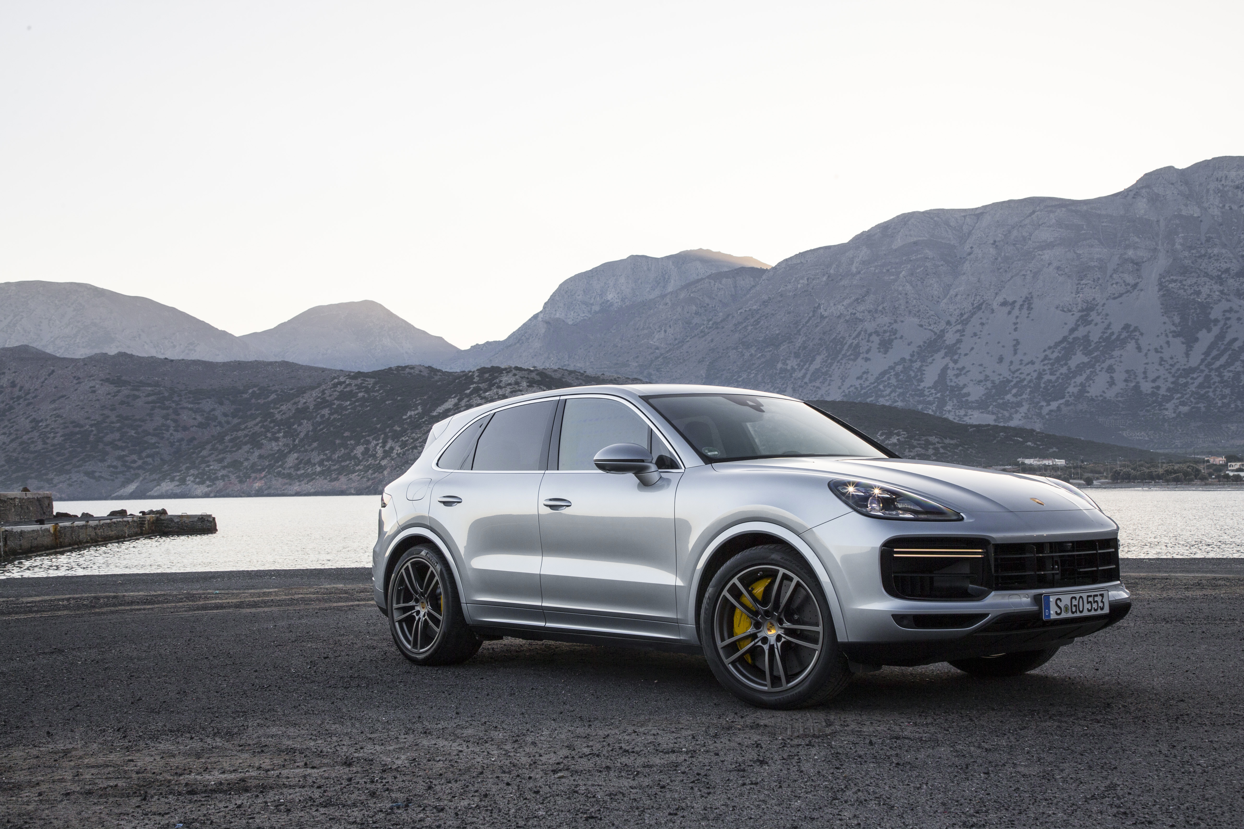 Lamborghini Urus alternatives