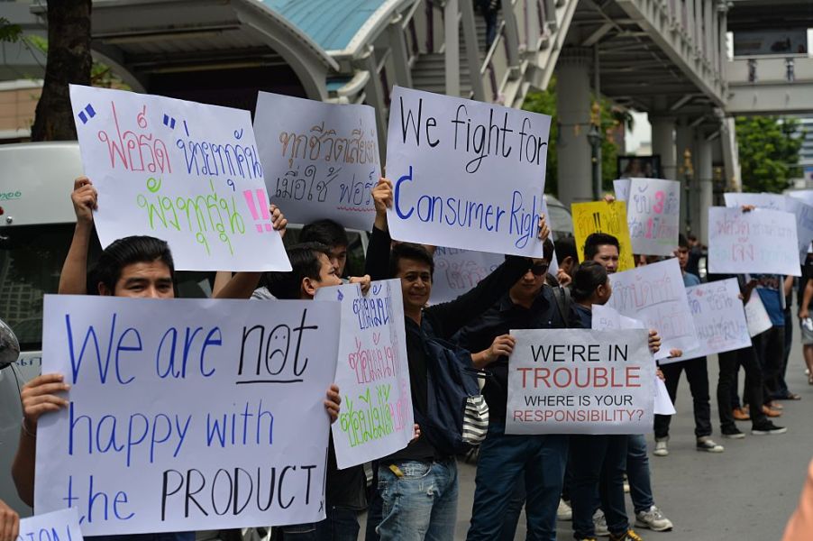 People protesting against Ford in Thailand over faulty transmissions