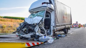 Transporter crashes on the Autobahn