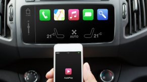 Apple CarPlay | Toyota