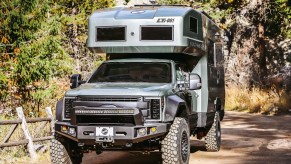 EarthRoamer LTi Ford F-550 Super-Duty