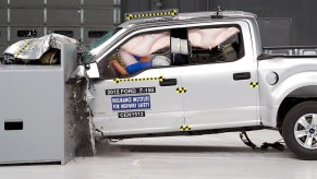 IIHS Crash Test Ford F-150 | IIHS