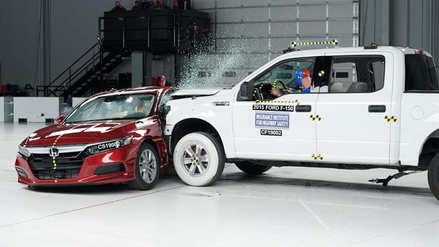 IIHS developing new crash test