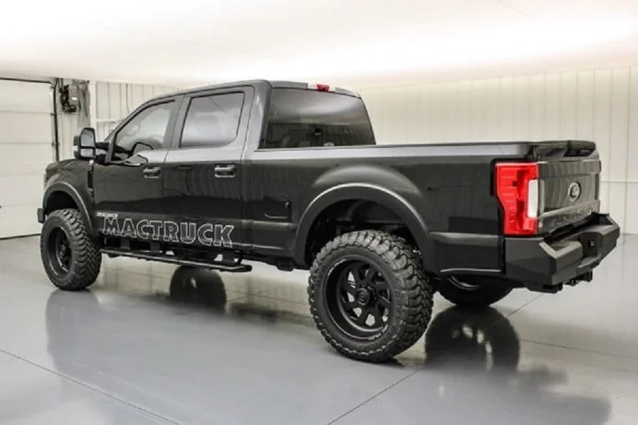 2019 Ford F-250 Super Duty Mac Truck