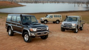 2007 Toyota Land Cruiser 7 parked near lake0-Series