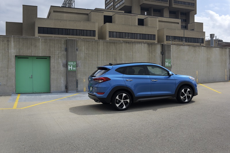 2016 Hyundai Tucson side rear