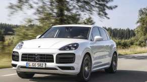 2020 Porsche Cayenne Turbo SE-Hybrid | Porsche