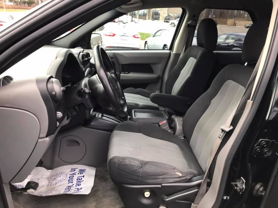 2001 Pontiac Aztek interior