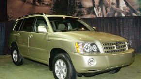 A 2001 Toyota Highlander SUV on display