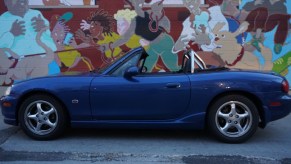 1999 Mazda MX-5 Miata 10AE side