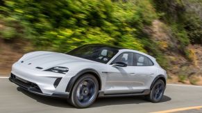 2021 Porsche Taycan Cross Turismo | Porsche