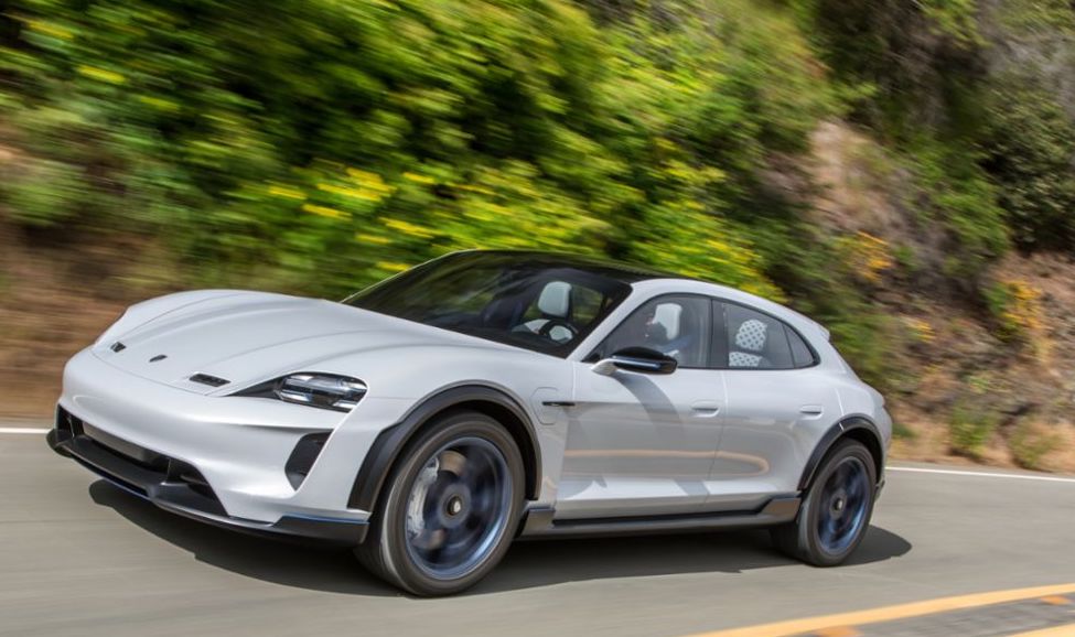 2021 Porsche Taycan Cross Turismo | Porsche