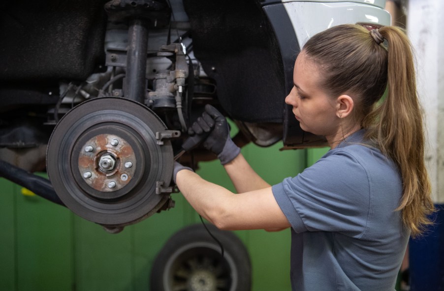 Car mechanic