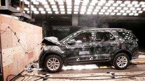 2014 Ford Explorer XLT crash test