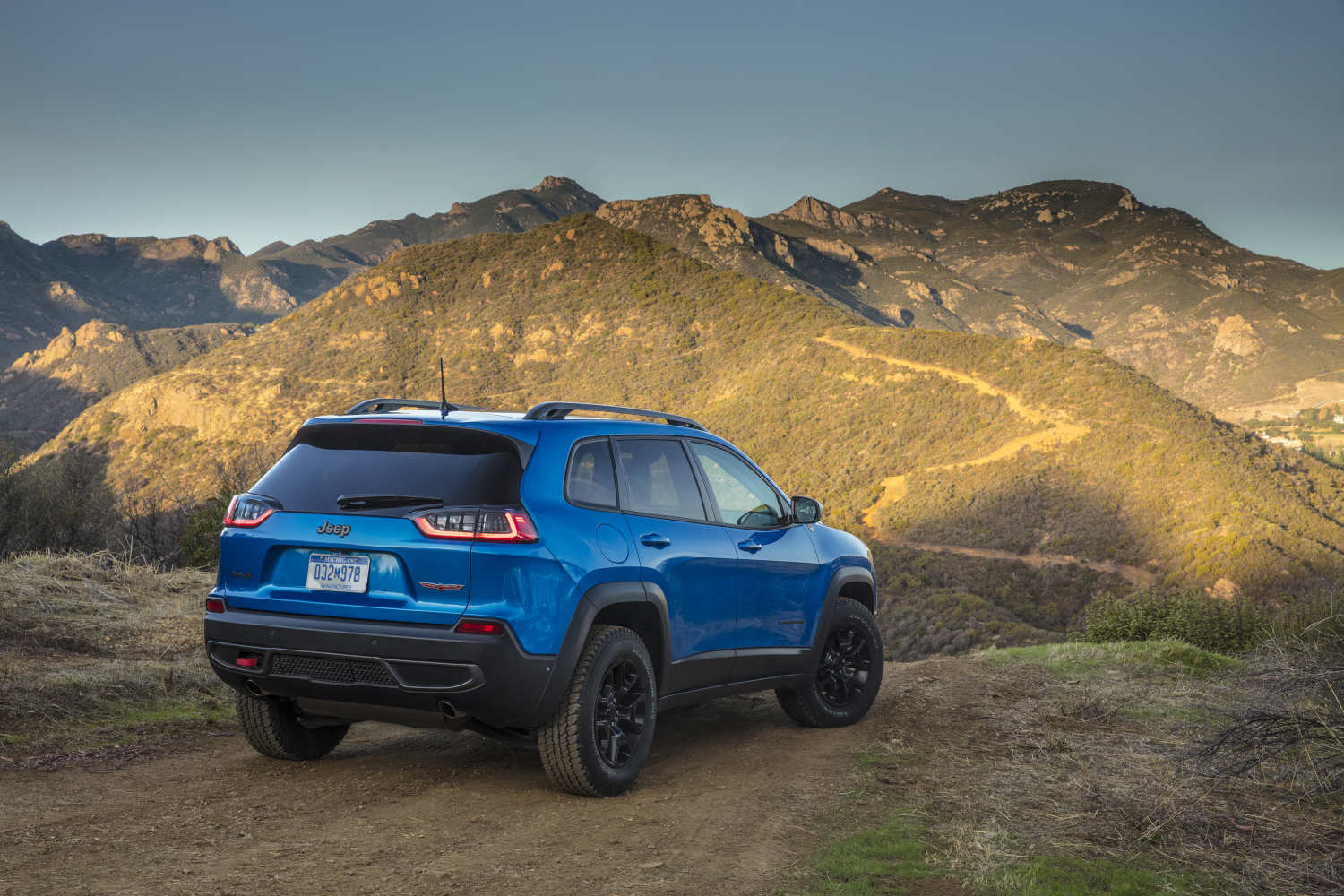 A 2019 Jeep Cherokee SUV