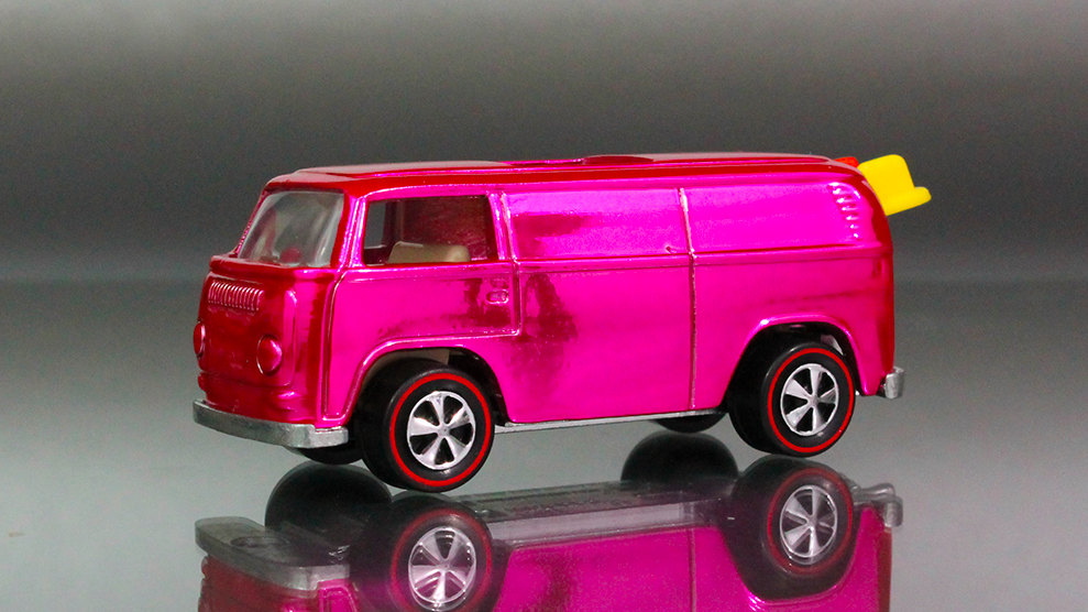 Hot Wheels Beach Bomb in Pink 