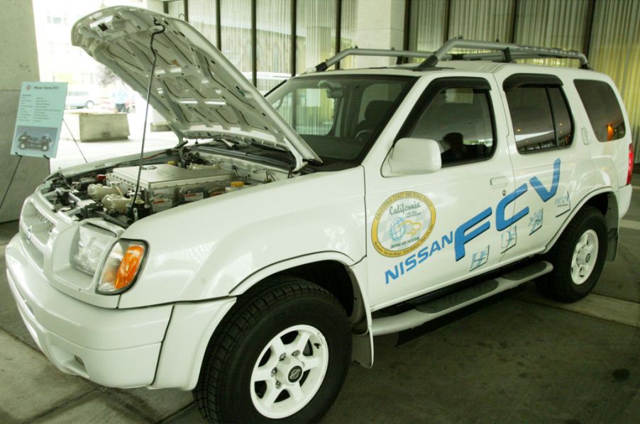 A Nissan Xterra Fuel Cell Vehicle is displayed during a fuel cell bus showcase