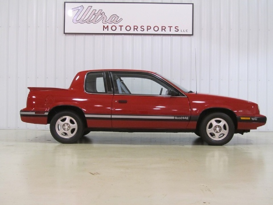 1991 Oldsmobile Cutlass Calais Quad 442 W41 side