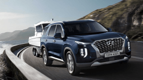 Hyundai Palisade towing a boat