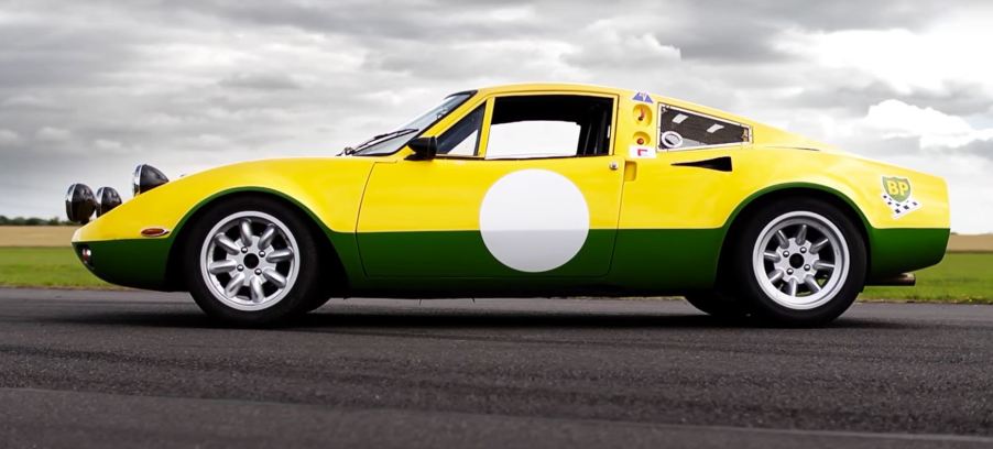 The profile of a yellow Ford GT70.