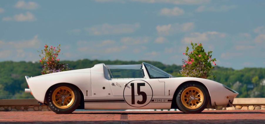 Looking at the profile of the 1965 Ford GT Roadster