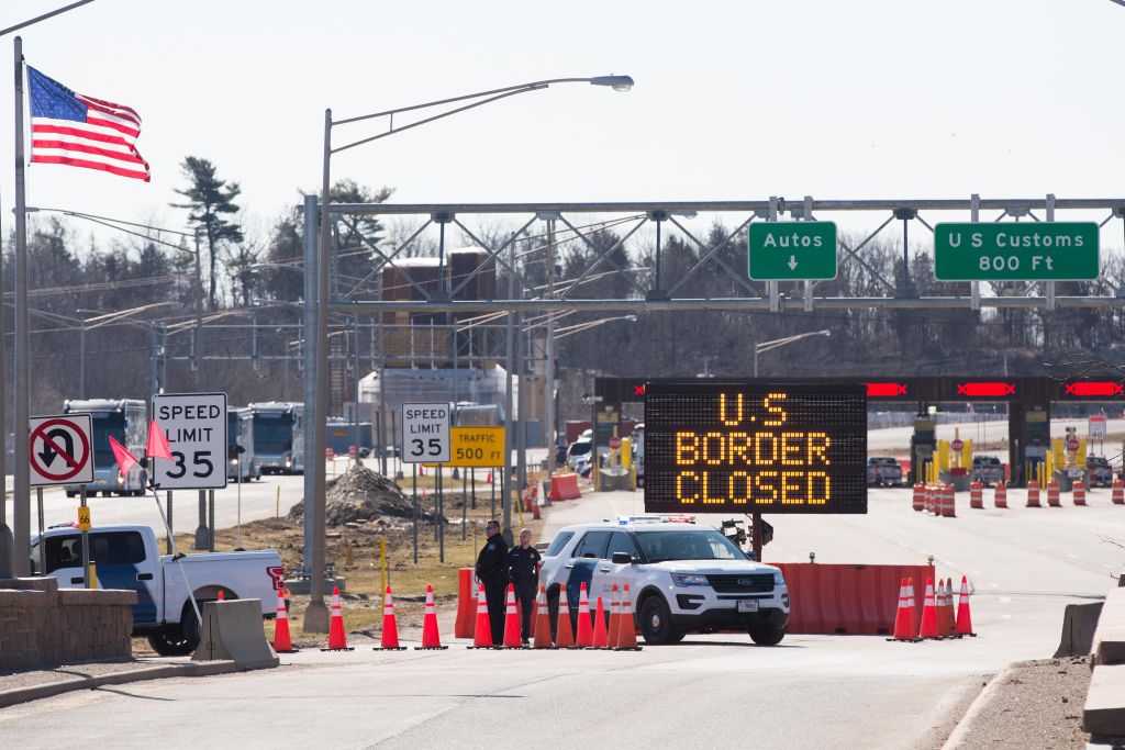 canada border