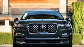 2020 Aviator Grand Touring grille shot