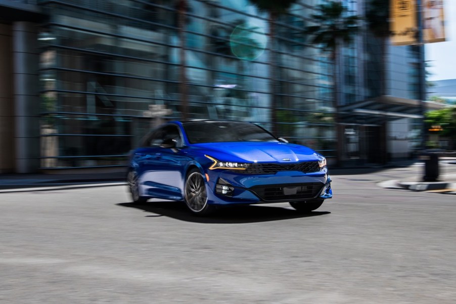 An image of the 2021 Kia K5 outdoors.