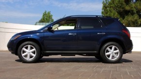 Blue 2004 Nissan Murano