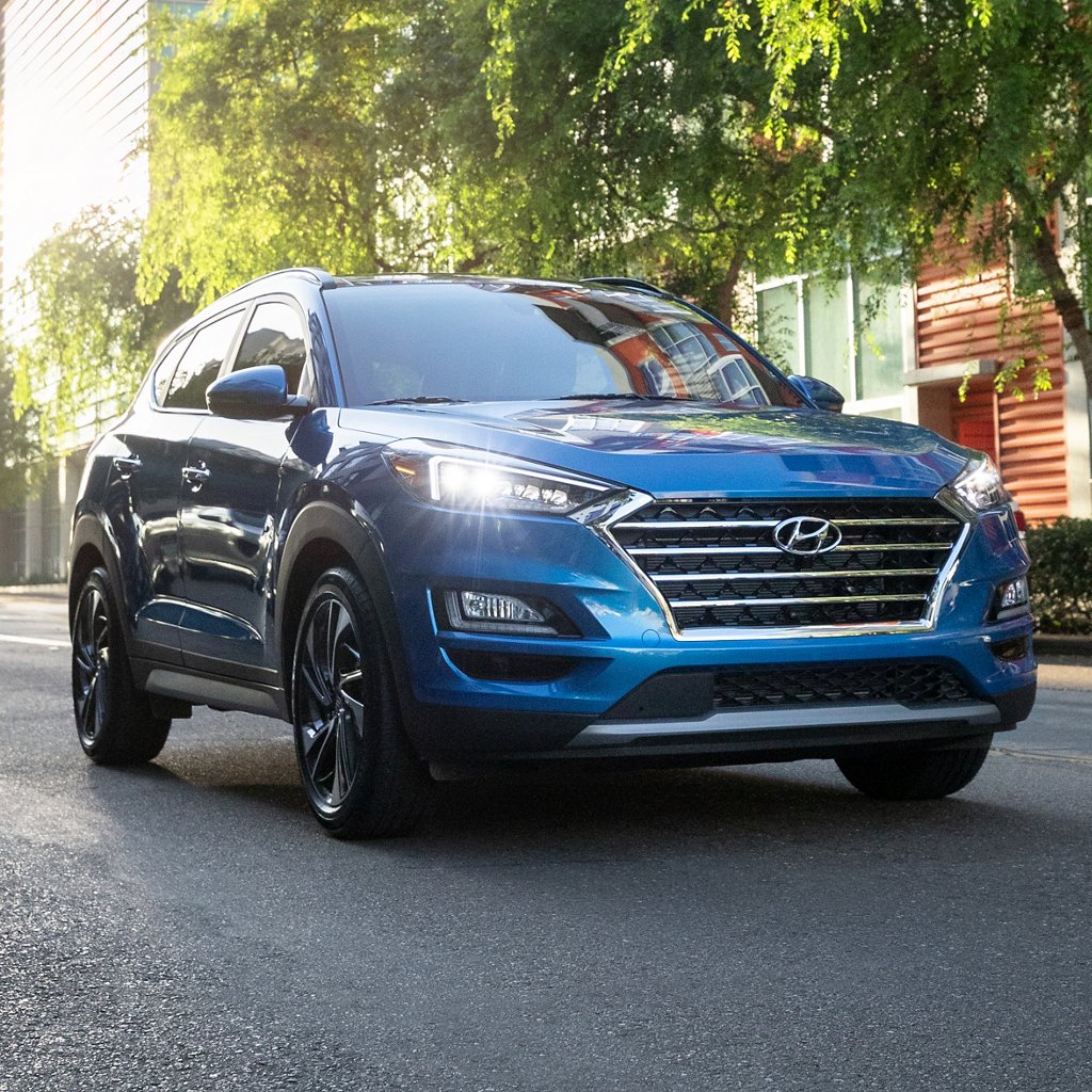 2021 Hyundai Tucson parked on street