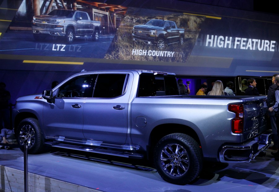 The new 2019 Chevrolet Silverado 1500 makes its official debut at the 2018 North American International Auto Show