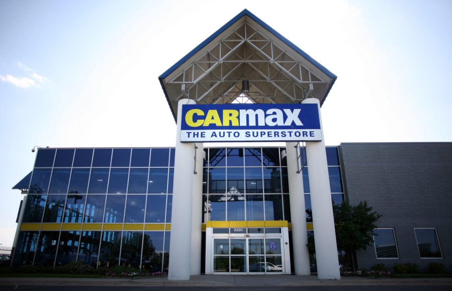 The front of a CarMax dealership