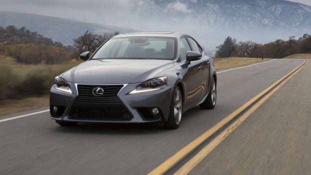 The 2015 Lexus IS250 Is a Budget Luxury Car That Lacks Power