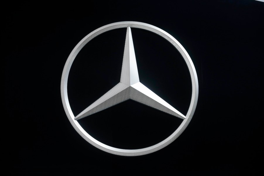 Mercedes-Benz Logo