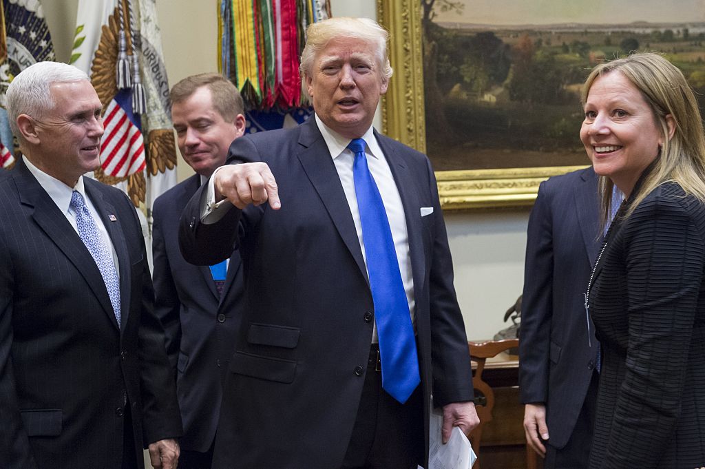 Trump pointing finger down