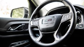 2020 GMC Acadia AT4 steering wheel