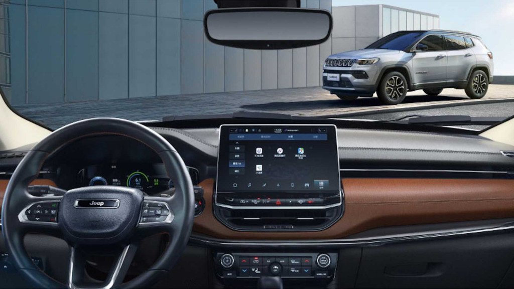 2022 Jeep Compass interior 