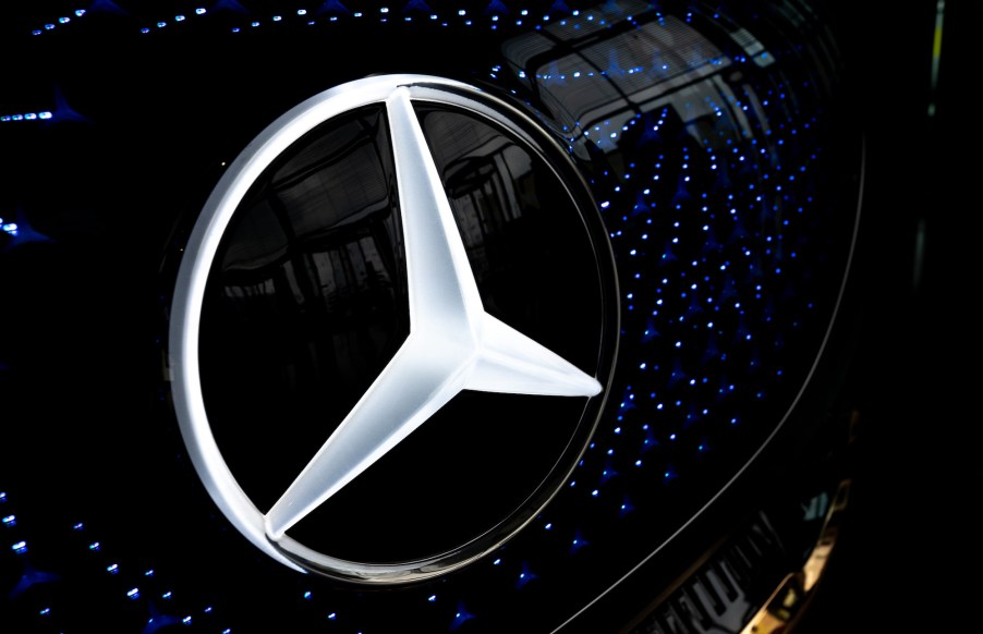 The Mercedes-Benz logo on the grille of the electric vehicle Mercedes Vision EQS