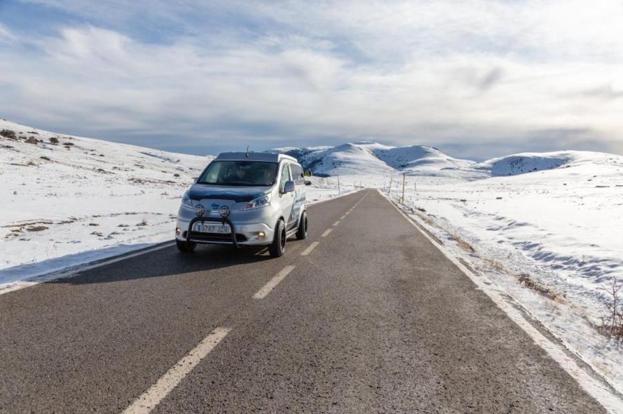 Nissan e-NV200 Winter Concept Camper Van