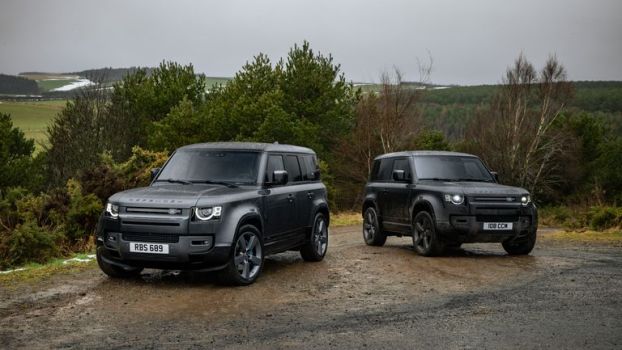 The 2022 Land Rover Defender V8 Fires Back at the Rubicon 392