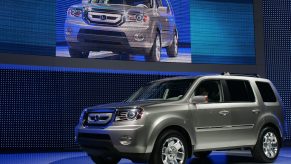 A Honda Pilot displayed at an auto show