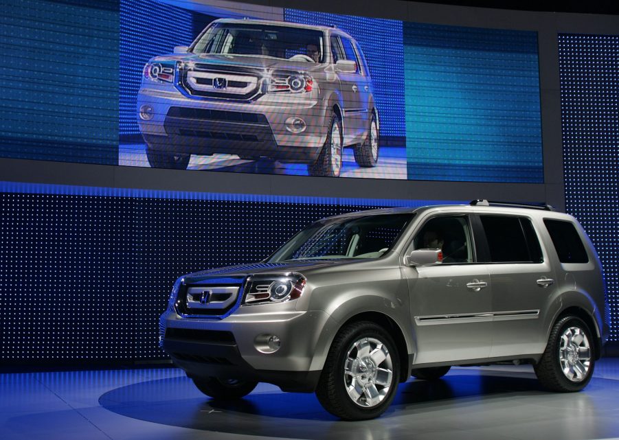 A Honda Pilot displayed at an auto show