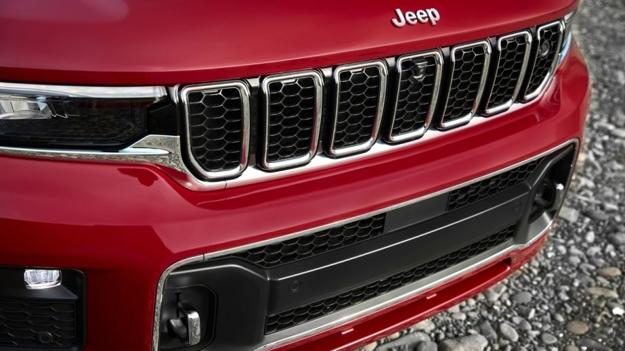 2021 Grand Jeep Cherokee L face