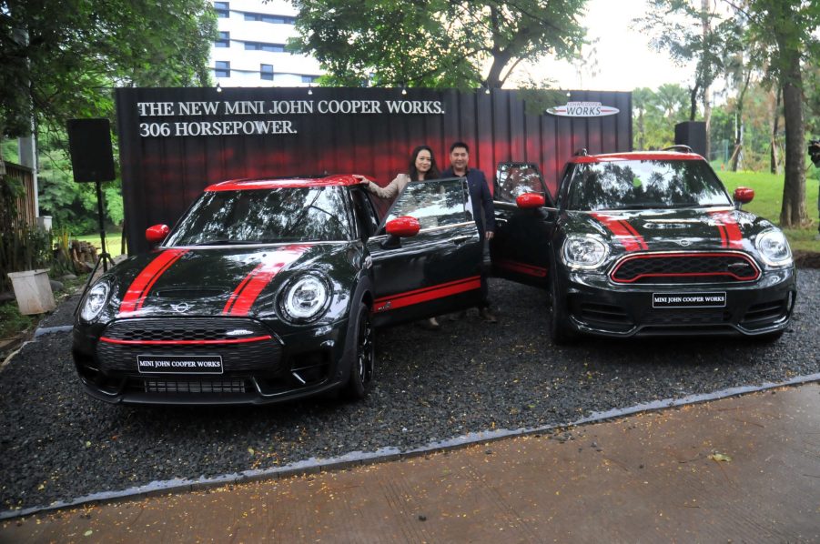 Buyer see at the new MINI John Coopers Works in Jakarta, on, February, 14,2020. MINI Indonesia launched the New MINI Clubman which consists of two variants namely MINI Cooper Clubman and MINI Cooper S Clubman, while John Cooper Works is present in the MINI JCW Clubman and MINI JCW Countryman variants