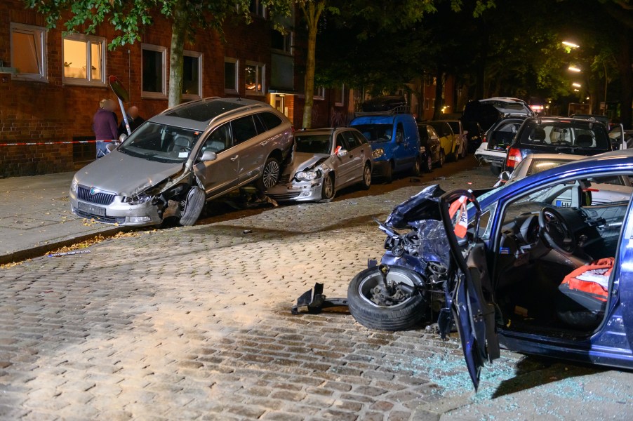 A car accident shows several wrecked cars