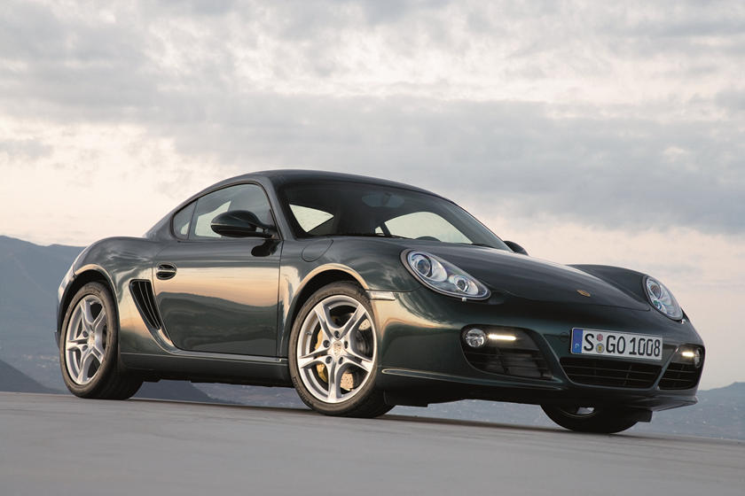 2010 Porsche Cayman front 3/4 view