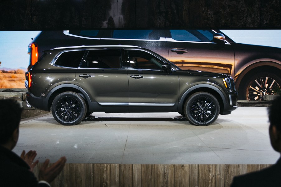 A green Kia Telluride at the 2019 North American International Auto Show