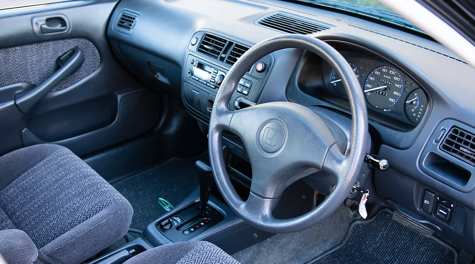 1996 Honda Integra SJ interior