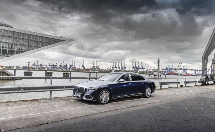 2021 Mercedes Maybach flagship front 3/4 view